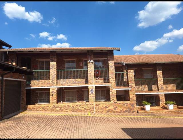 3 BEDROOM APARTMENT FOR SALE IN NORTHCLIFF